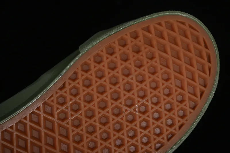 All Categories Vans Vans Series Vans Mid Vans China Vans TDC Sk8-Mid Reissue 83 Mg 2024 Spring and Summer Limited Edition Low-top Casual Sneakers VN000E7JAMB